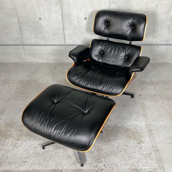 Eames Lounge Chair & Ottoman / Vintage<img class='new_mark_img2' src='https://img.shop-pro.jp/img/new/icons5.gif' style='border:none;display:inline;margin:0px;padding:0px;width:auto;' />