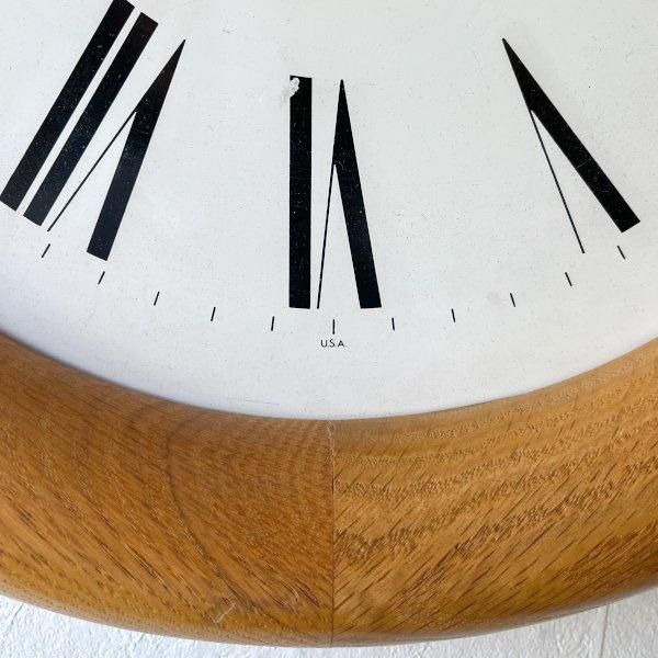 Wall Clock Model No.622-532 / Howard Miller - MID-Century MODERN Wall Clock Model No.622-532 / Howard Miller - MID-Century MODERN