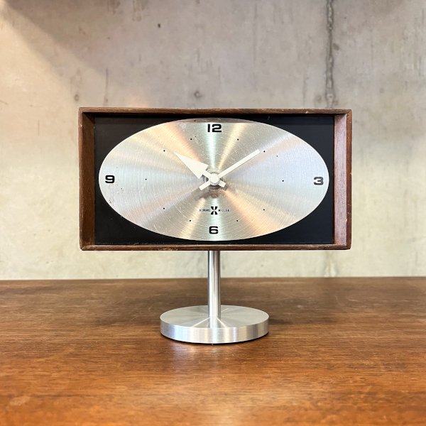 Triangle Desk Clock / Howard Miller 