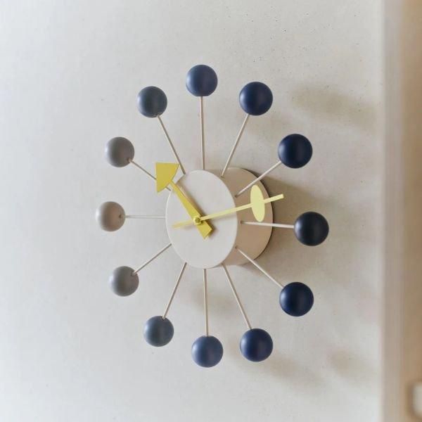 Vitra　ボールクロック　定価49,500円　本物　Ball Clock Wall Clocks - Ball Clock / ボール クロック | Official Vitra