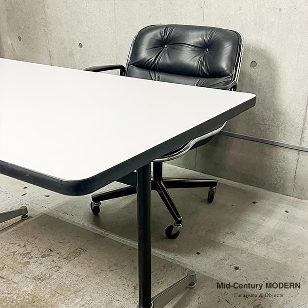 Eames Conference Table / Vintage<img class='new_mark_img2' src='https://img.shop-pro.jp/img/new/icons5.gif' style='border:none;display:inline;margin:0px;padding:0px;width:auto;' />