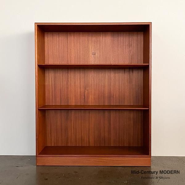 Vintage Walnut Book Shelf / Borge Mogensen 