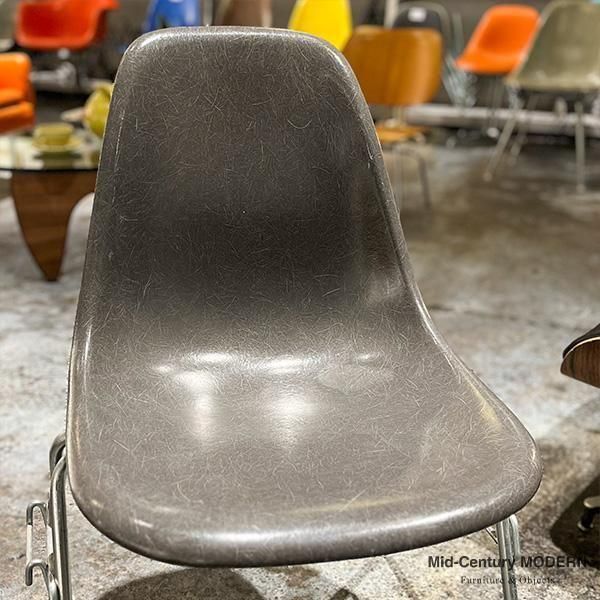 Side Shell / Elephant Hide Grey / Wide - MID-Century MODERN