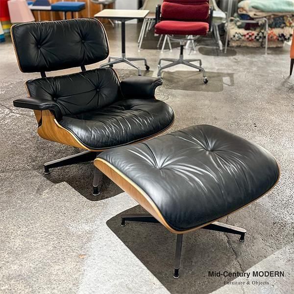 Eames Lounge Chair  Ottoman / Cherry