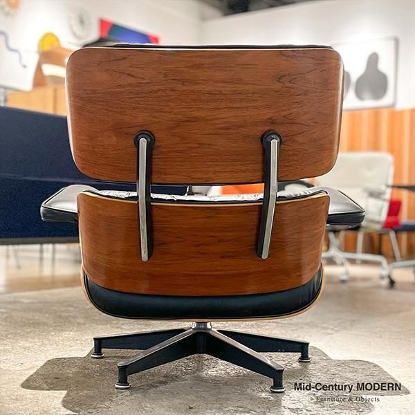 【美品】The Eames Lounge Chair イームズ 洋書 美品】The Eames Lounge Chair イームズ 洋書 Eames-Inspired