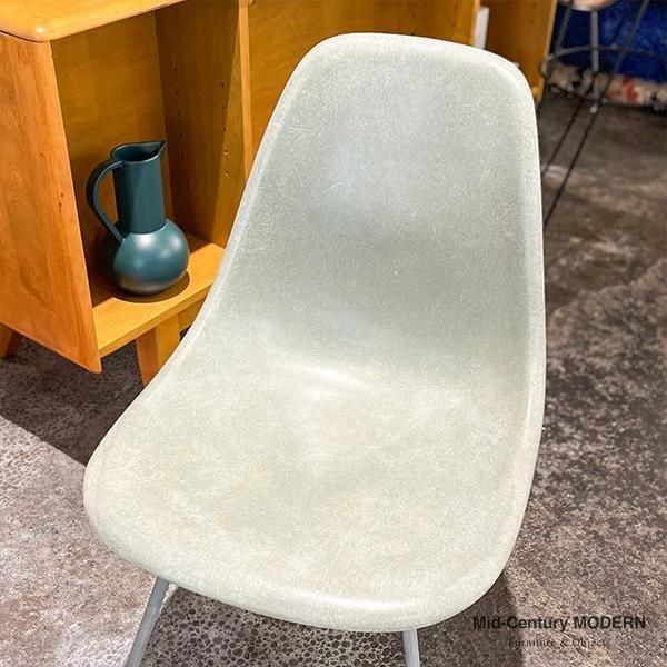 イームズサイドシェル - MID-Century MODERN
