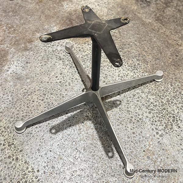 Eames Contract Base / Vintage - MID-Century MODERN