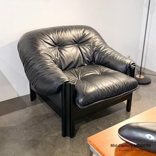 Leather 1 Seater Lounge Chair / Jean Gillon<img class='new_mark_img2' src='https://img.shop-pro.jp/img/new/icons5.gif' style='border:none;display:inline;margin:0px;padding:0px;width:auto;' />