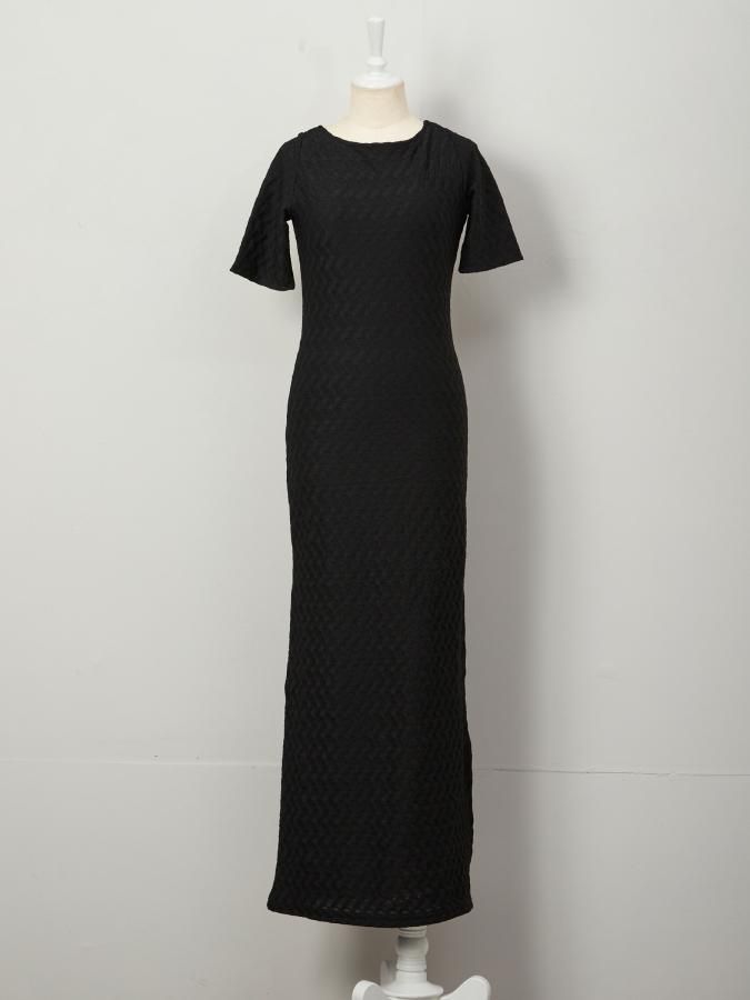 Back Open Fit Dress - ROSARYMOON OFFICIAL WEB STORE Back Open Fit Dress - ROSARYMOON OFFICIAL WEB STORE