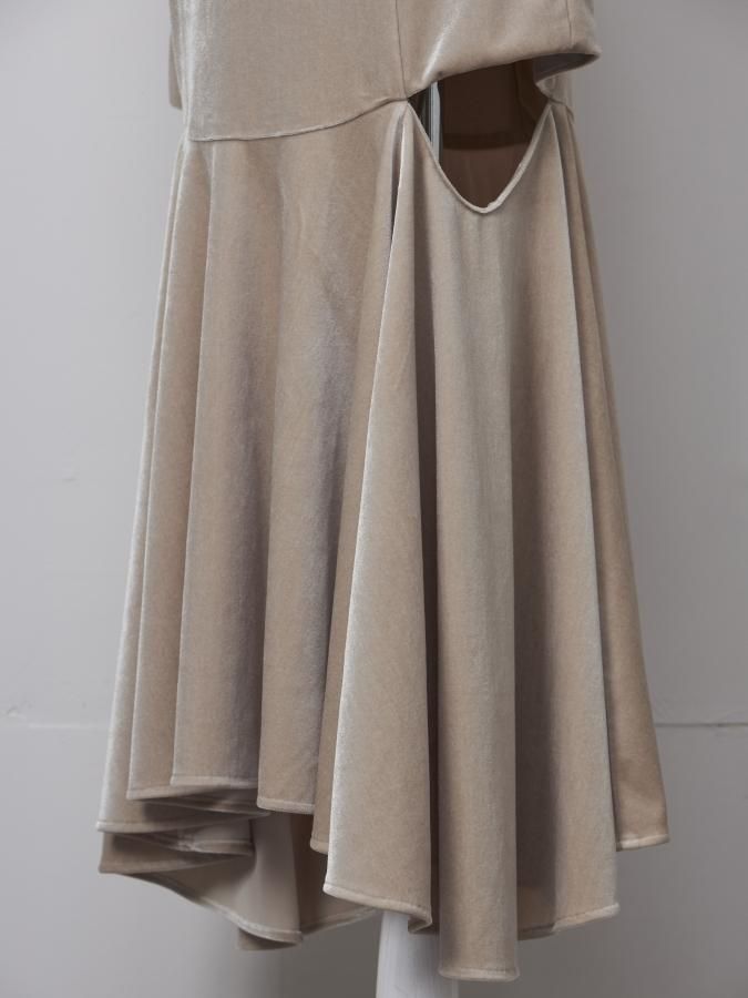 Velour Side Open Skirt - ROSARYMOON OFFICIAL WEB STORE Velour Side Open Skirt - ROSARYMOON OFFICIAL WEB STORE