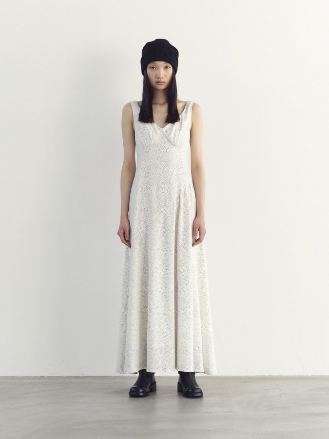 Dot Gathered Dress - ROSARYMOON OFFICIAL WEB STORE