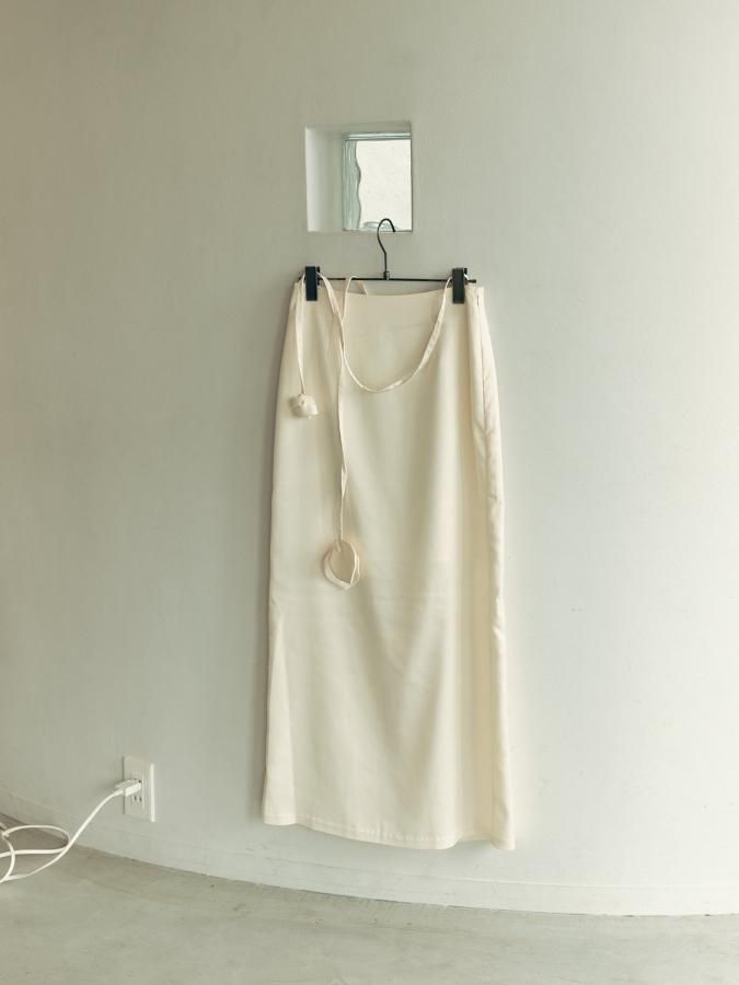 Flower Belted Satin Skirt - ROSARYMOON OFFICIAL WEB STORE