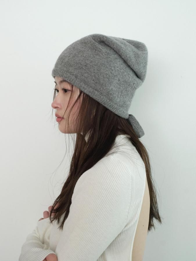 Backtail Knit Beanie - ROSARYMOON OFFICIAL WEB STORE