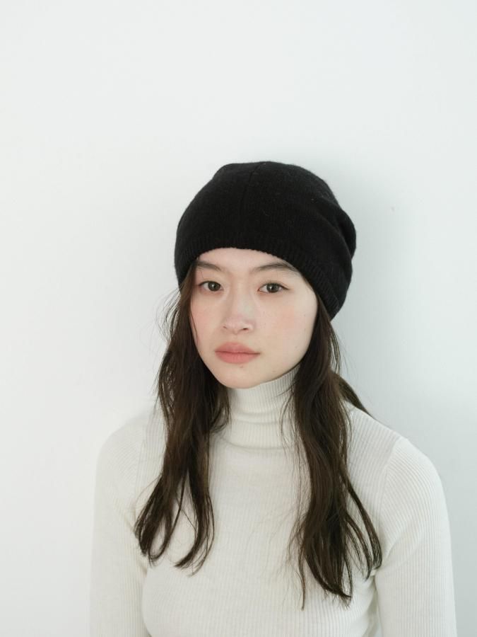 Backtail Knit Beanie - ROSARYMOON OFFICIAL WEB STORE