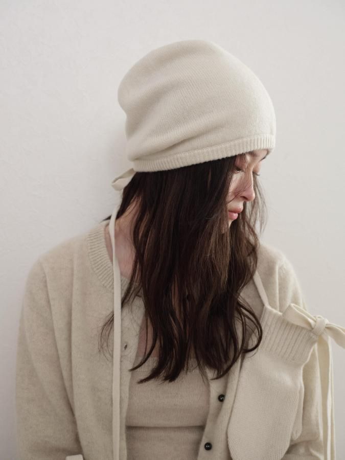 Backtail Knit Beanie - ROSARYMOON OFFICIAL WEB STORE