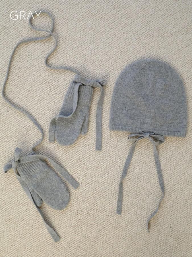 Beanie & Gloves Set - ROSARYMOON OFFICIAL WEB STORE