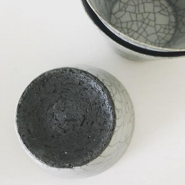 陶器|作家:高田志保|炭入り貫入カップ小￥hounoki