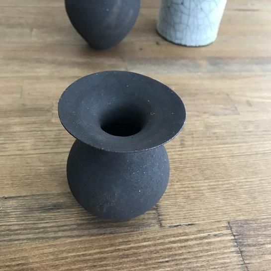 陶器|作家:高田志保|黒釉花器②|hounoki