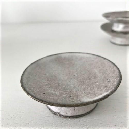 新品未使用 黒木泰等 高田志保 コラボ品 小皿 陶器｜高田志保 シュウメイギク葉皿・黒｜hounoki