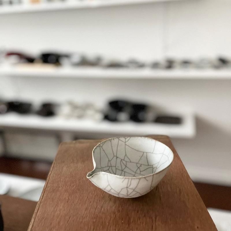 陶器 ｜高田志保 炭入り片口小鉢｜|hounoki