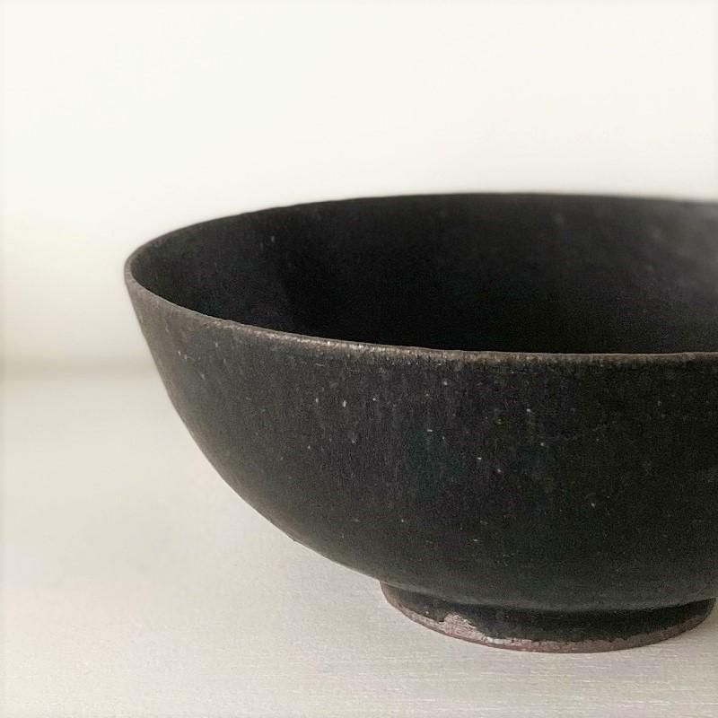 黒色陶器製丸型椀 木箱付き 黒色陶器製丸型椀 木箱付き 黒色陶器製丸型椀 木