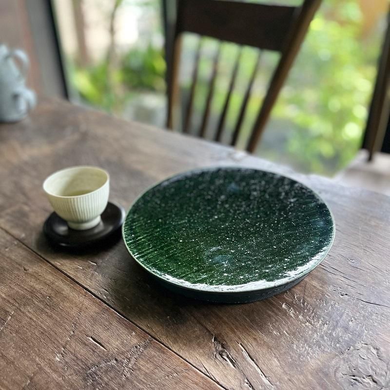 黒 台の上の鉢 個性 クリエイティブ  芸術工業風