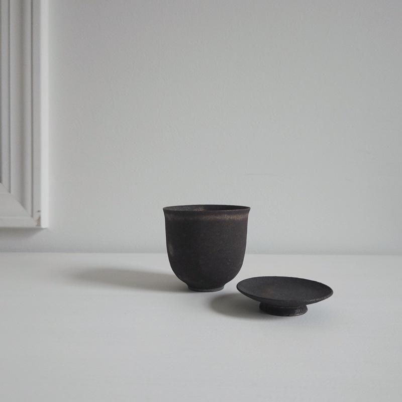 陶器｜高田志保 黒釉蓋物1｜hounoki