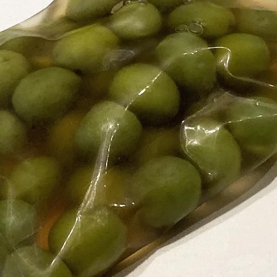 グリーンオリーブ小粒 種あり 250g ラ ロッカ イタリア産 オリーブ