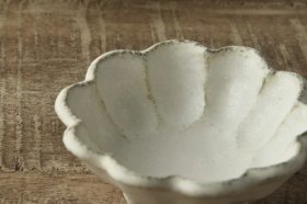 リンカ  (輪花)  8cmボウル[美濃焼] （カネコ小兵製陶所 ）/食器