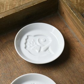 かげあそび 【鯛】8.2cm白磁醤油皿 鯛[日本製/美濃焼/和食器] /食器