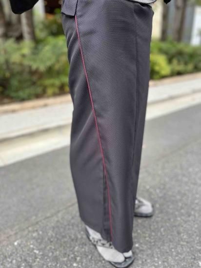 浴衣　反物　黒えんじに白　木瓜づくし 浴衣 反物 黒えんじに白 木瓜づくし 墨流し 白／黒（KAPUKI