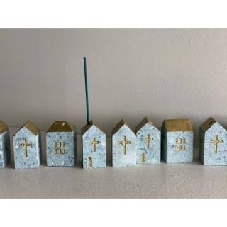 笏谷教会】教会をモチーフにした笏谷石の教会1堂（カラー2色）屋根の