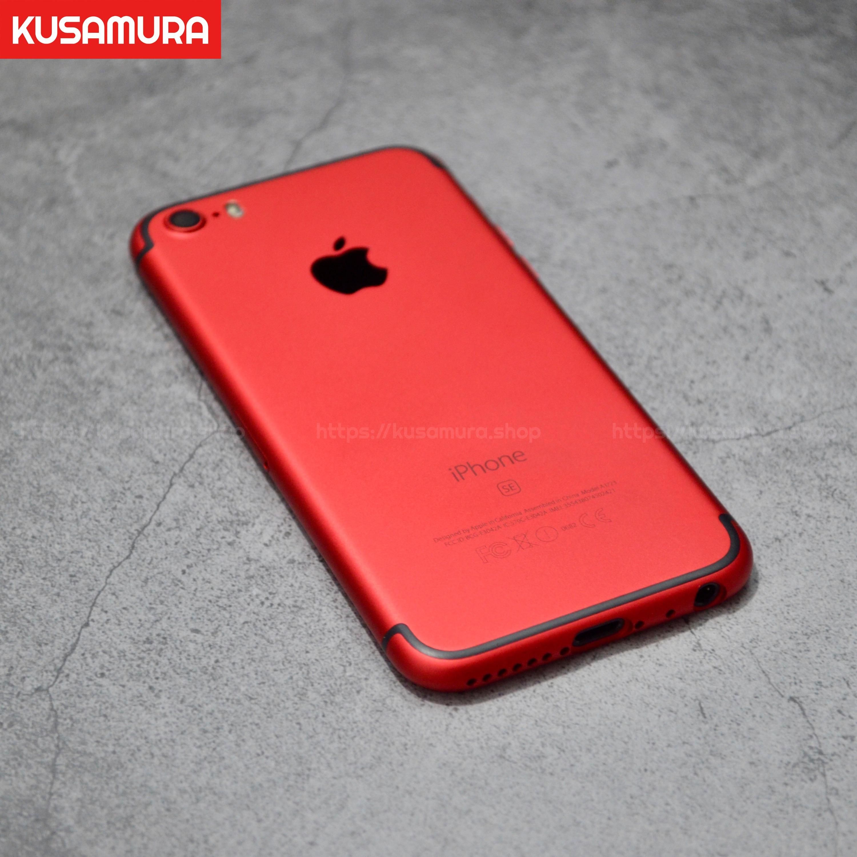 在庫お問合せ】 iPhone SE (第1世代) 改7 ラウンドフレーム バックパネル (PRODUCT)RED™ プロダクトレッド色 黒アンテナ - KUSAMURA.SHOP - クサムラショップ - 個人輸入の現地パートナー 在庫お問合せ】 iPhone SE (第1世代) 改7 ラウンドフレーム バックパネル (PRODUCT)RED™ プロダクトレッド色 黒アンテナ - KUSAMURA.SHOP - クサムラショップ - 個人輸入の現地パートナー