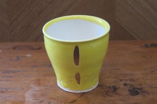 黄釉金彩フリーカップ(小僧窯）