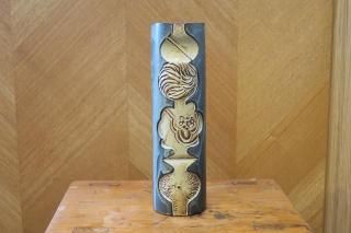 K23Plant relief Vase  ҡ