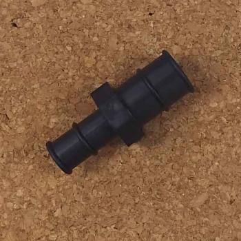 318657<br>ホースアダプター 3/4-1" H x H Marine East