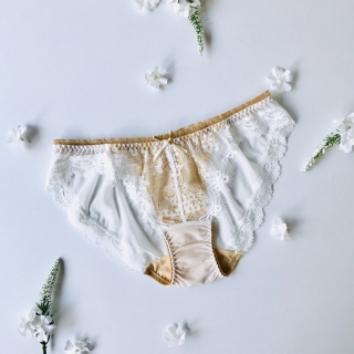 <img class='new_mark_img1' src='https://img.shop-pro.jp/img/new/icons20.gif' style='border:none;display:inline;margin:0px;padding:0px;width:auto;' />Chasney Beauty/Shorts...VICTORIA(823IV)