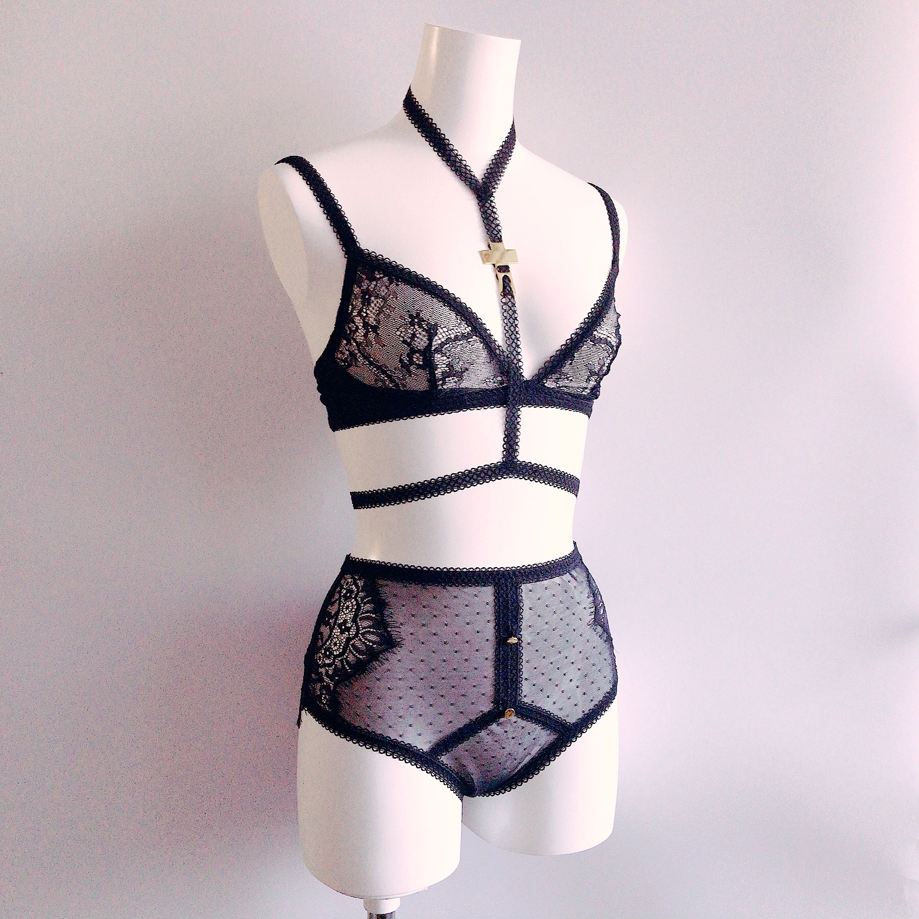 MAISON CLOSE/High Waist Shorts w/Harness''Inspiration