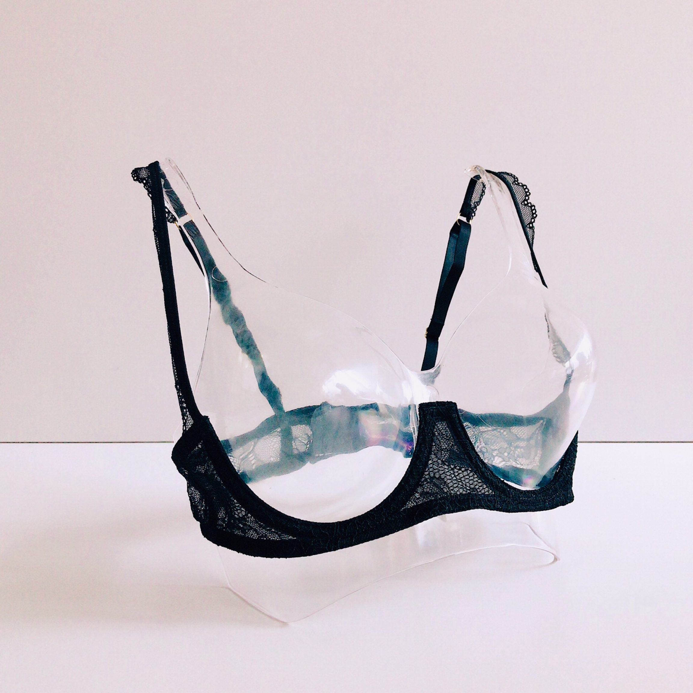 MAISON CLOSE/Book in Naked Breast Bra''Le Petit Secret