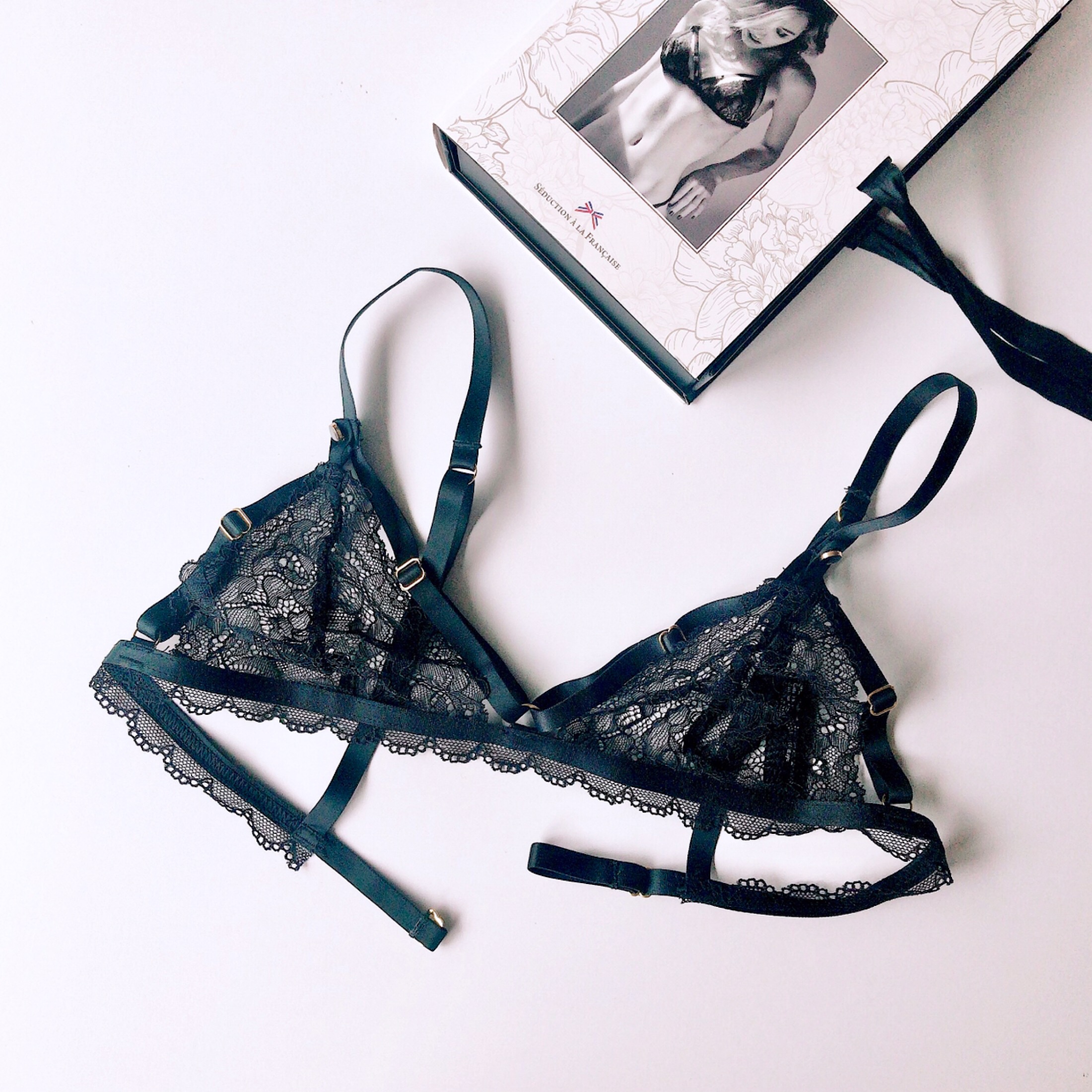 MAISON CLOSE/Book in Triangle Bra...