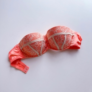 <img class='new_mark_img1' src='https://img.shop-pro.jp/img/new/icons20.gif' style='border:none;display:inline;margin:0px;padding:0px;width:auto;' />Jolidon/Vintage Piping Padded Bra