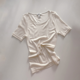 <img class='new_mark_img1' src='https://img.shop-pro.jp/img/new/icons20.gif' style='border:none;display:inline;margin:0px;padding:0px;width:auto;' />DANA PISARRA/Cashmere Silk Half Sleeve Top