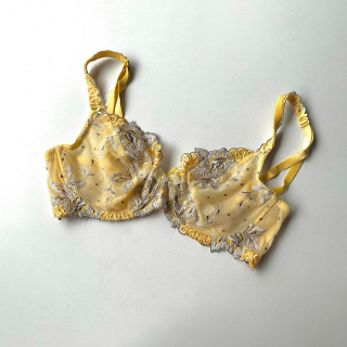 <img class='new_mark_img1' src='https://img.shop-pro.jp/img/new/icons20.gif' style='border:none;display:inline;margin:0px;padding:0px;width:auto;' />Millesia/Full Cup Underwire Braġ85E