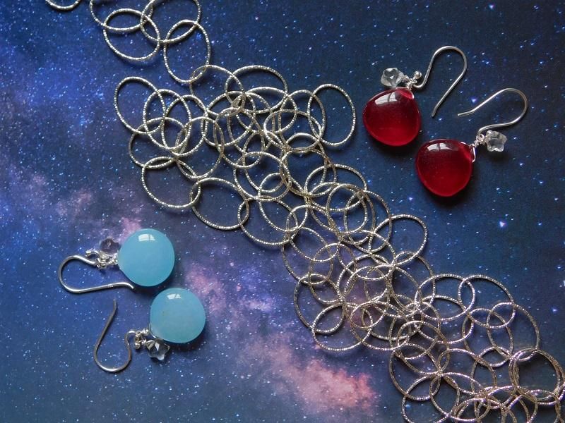 星の冠をつけた織姫と彦星のイヤリング/ピアス - 夢beans