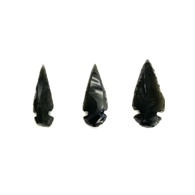 黒曜石 矢じり 黒曜石 オブシディアン 限定 一点物 勾玉 天然石 貴石細工 原石 公式 めのうの店川島 創業明治10年 勾玉 出雲石 碧玉 隠岐の黒曜石 糸魚川翡翠 国産鉱物