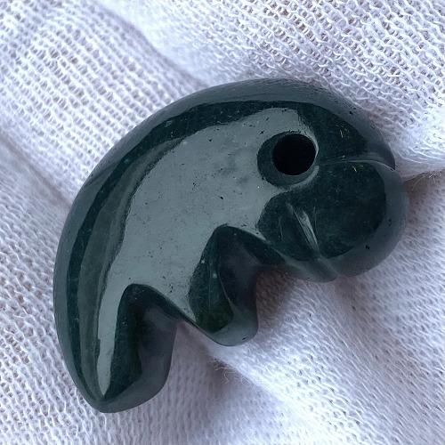碧玉 勾玉(中) AAA 獣型 】 出雲石 国産 花仙山 青めのう 緑 ま 碧玉 勾玉(中) AAA 獣型 】 出雲石 国産 花仙山 青めのう 緑 ま