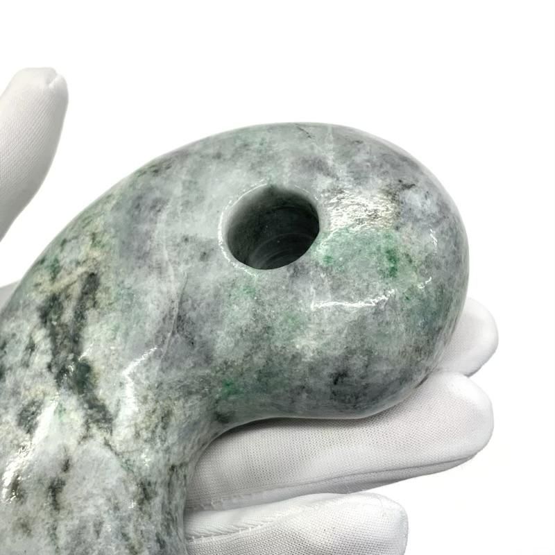 糸魚川翡翠(小滝産) 勾玉 台付き 】 国産 天然石 糸魚川産翡翠