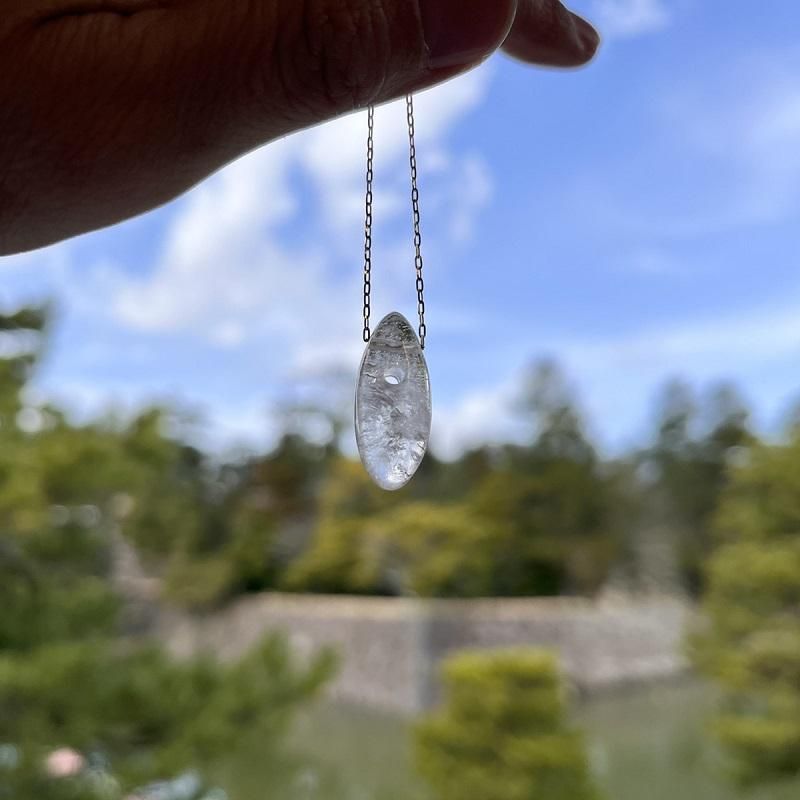 黒平産水晶 大珠 ペンダント K18チェーン 】 山梨県 黒平鉱山 黒 黒平産水晶 大珠 ペンダント K18チェーン 】 山梨県 黒平鉱山 黒