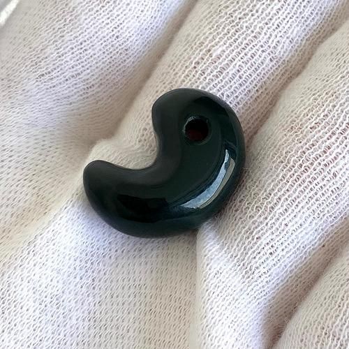 出雲石 青めのう 勾玉