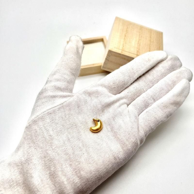 純金の勾玉(ミニ) 丸カン付 K24 】 黄金 まがたま ゴールド 24K 純金の勾玉(ミニ) 丸カン付 K24 】 黄金 まがたま ゴールド 24K